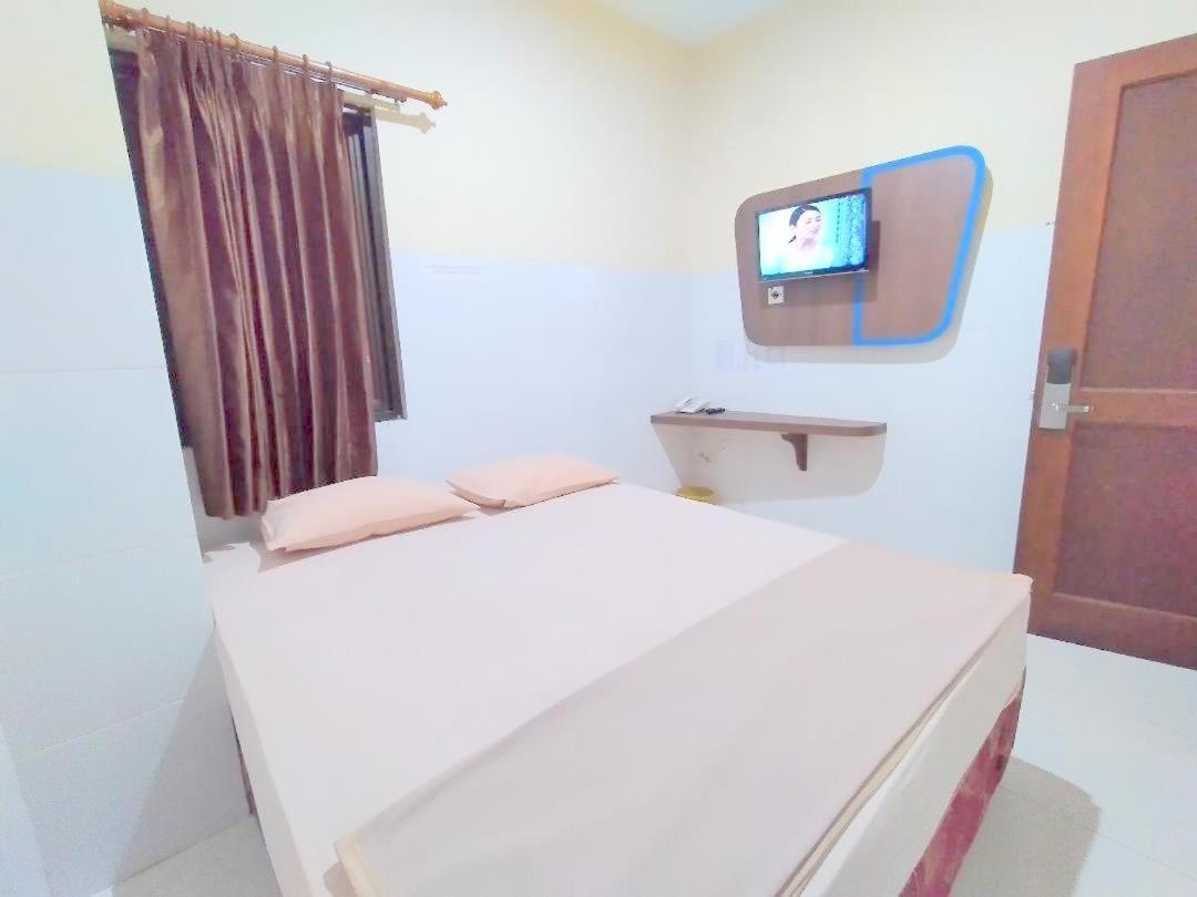 Golden Inn امبون المظهر الخارجي الصورة